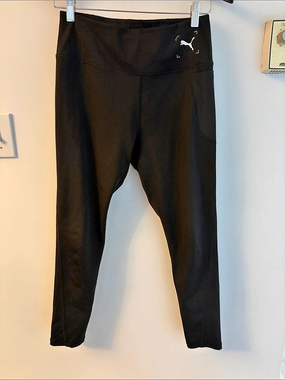 Puma Logo 7/8 Graphic Tight Women's Black Leggings, size small